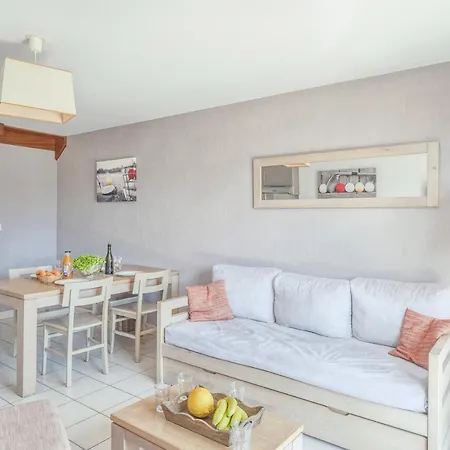 Eagle Apartment *